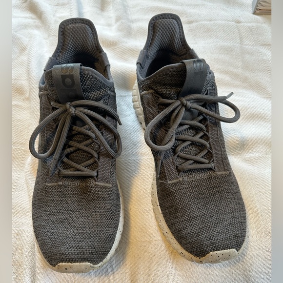 Size 13 Adidas shoes - Picture 2 of 5